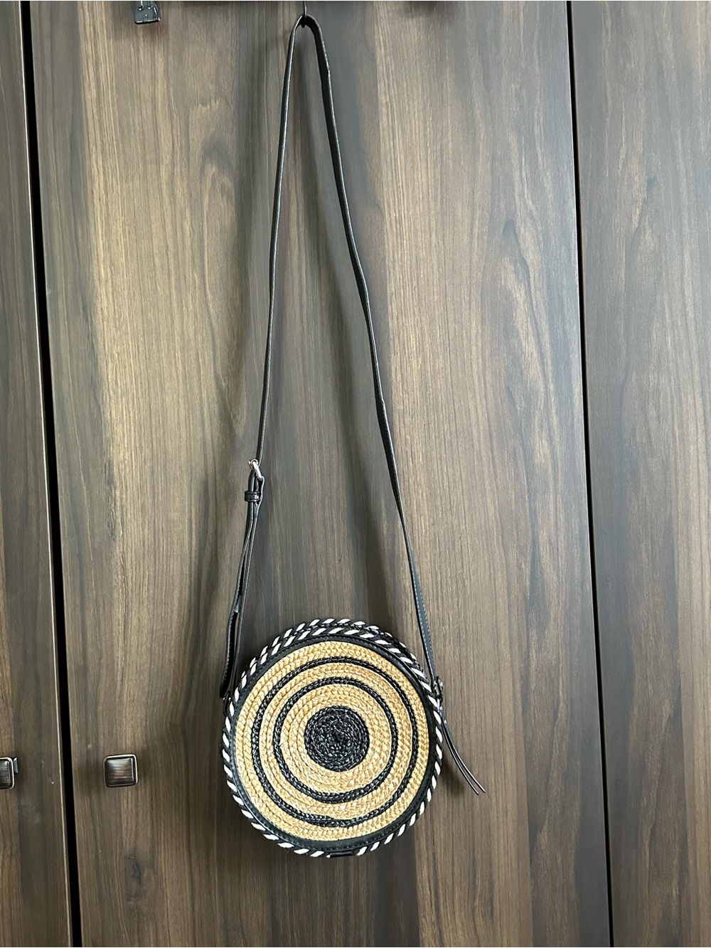 NWOT Rebecca Minkoff Straw Circle Crossbody - Picture 5 of 13
